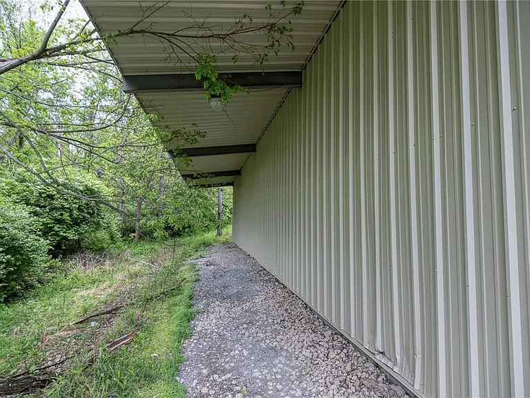 215 Hawk Hill Dr — Photo 18