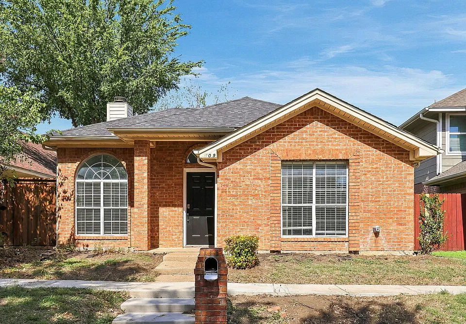709 Greenridge Dr