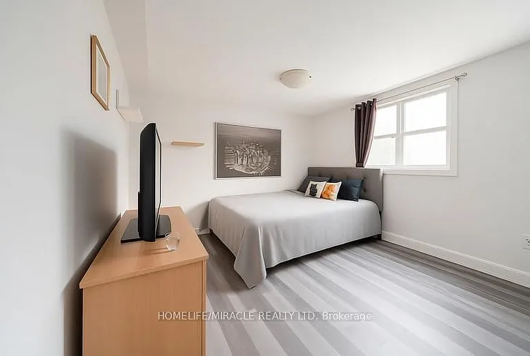 157 Bruce St #1 — Photo 3