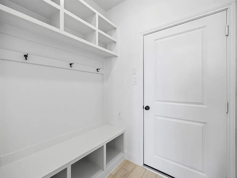 10326 Water Harbor Dr — Photo 16