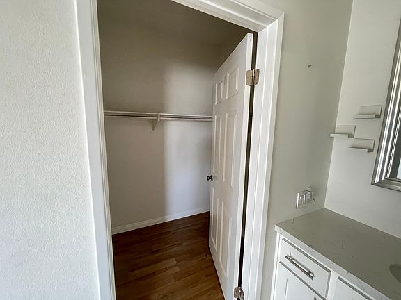 5th image of 1066 Everett Pl