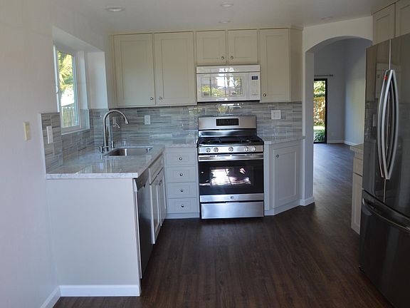 4th image of 8864 La Camesa St