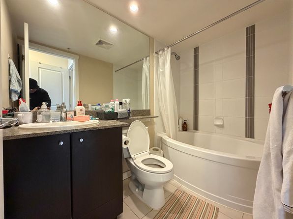 2 bedroom rental in Richmond — photo 9