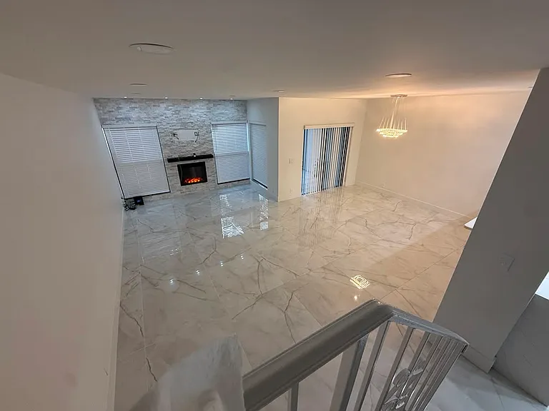 6744 Canary Palm Cir — Photo 22