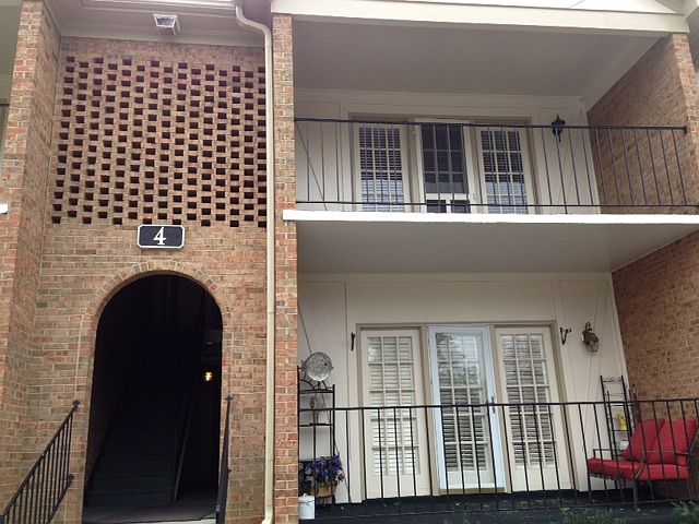 1st image of 4 E Fountain View Cir