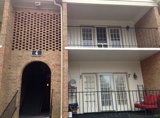 4 E Fountain View Cir, Greensboro, NC 27405