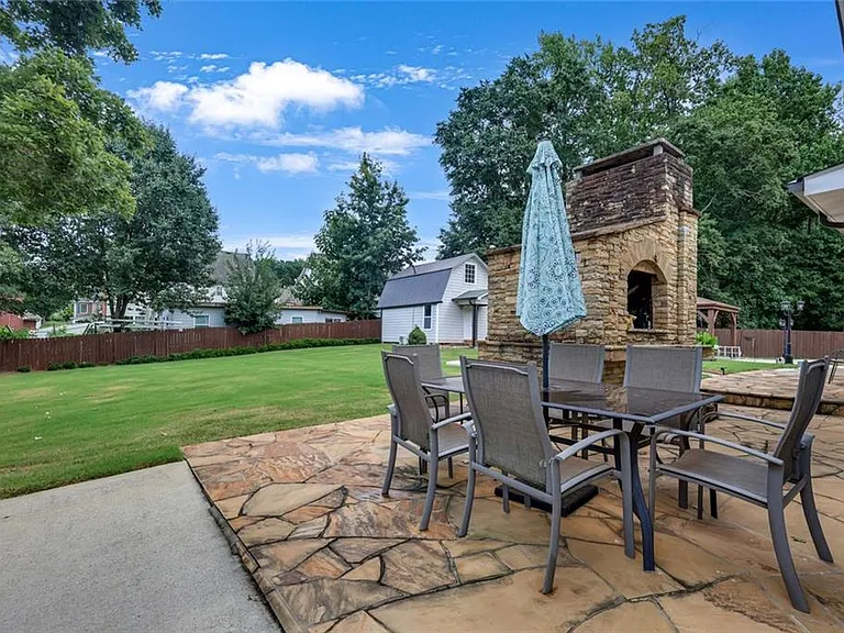 569 Garner Way NW — Photo 33
