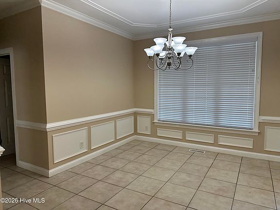 4th image of 576 Shellcastle Road