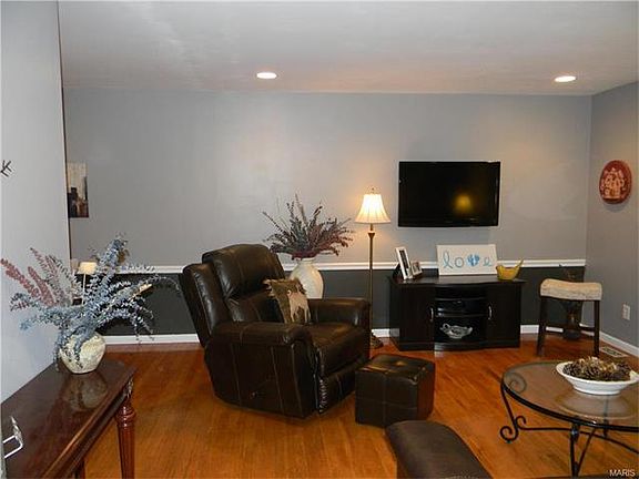 5th image of 2432 Wesglen Estates Dr
