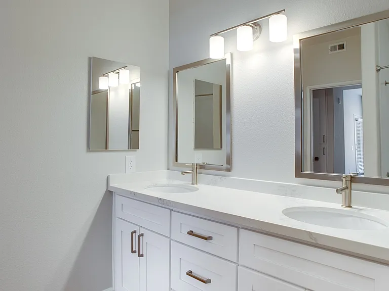 5550 W 6th St #3-323 — Photo 7
