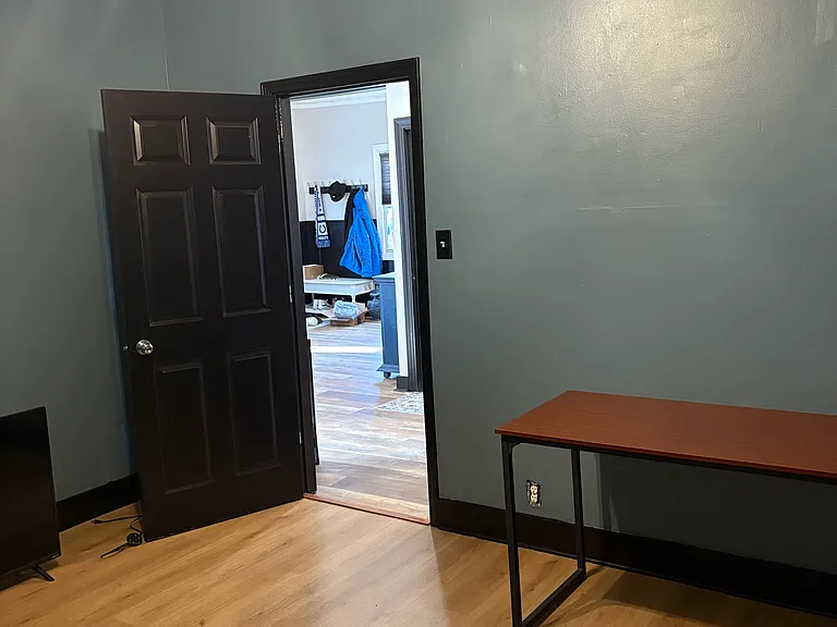 905 Jefferson Ave #1 — Photo 5