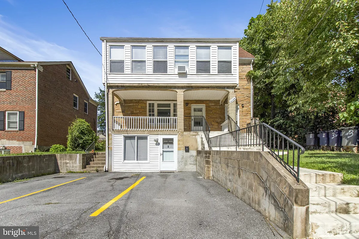 Building Photo - 6120 41st Ave #1