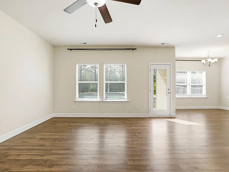 52 Woodwater Cir — Photo 8