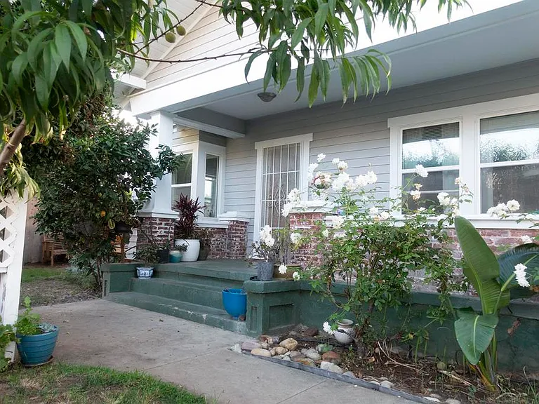 408 N Tremont St — Photo 5