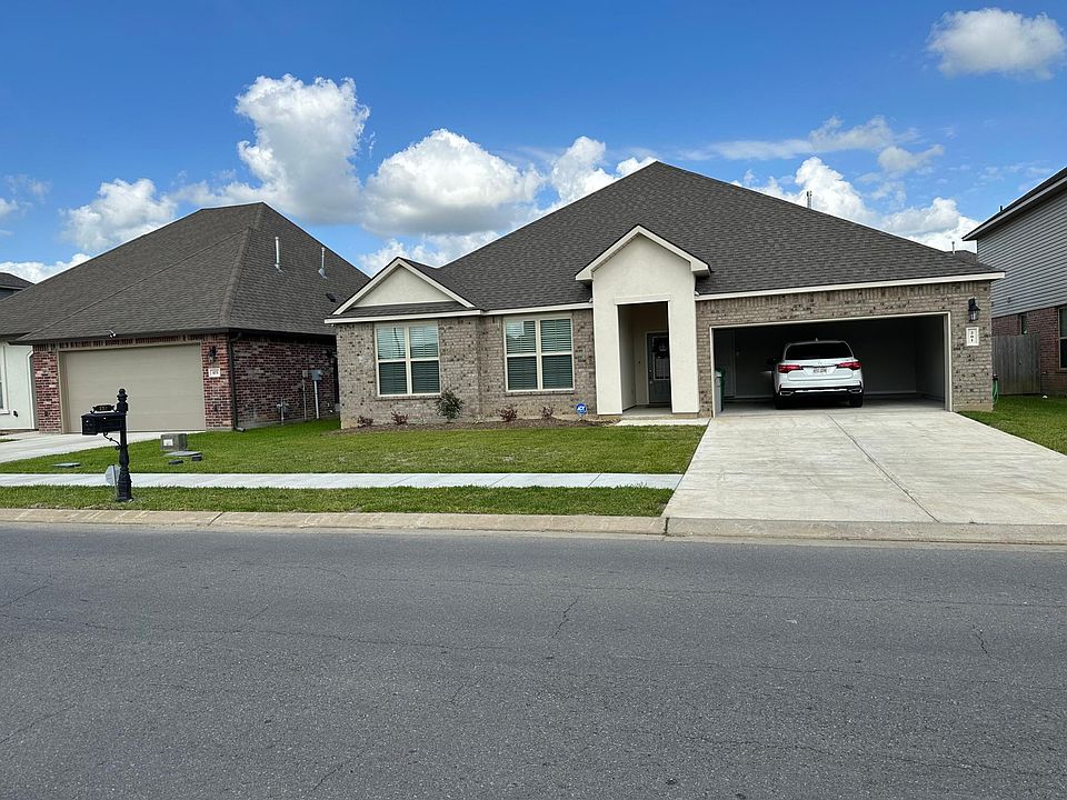 1st image of 201 Voiliere Dr