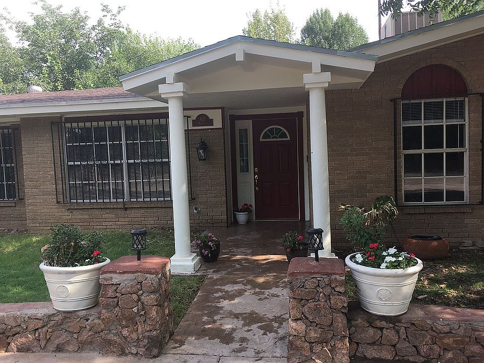 1st image of 833 Melrose Ct