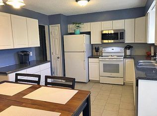 1209 Golfview Dr, Grain Valley, MO 64029