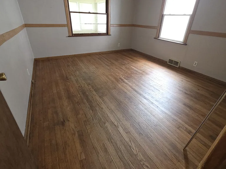 1818 E Clay St — Photo 11