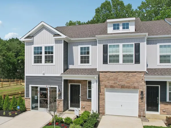 28 Reagan Dr, Runnemede, NJ 08078