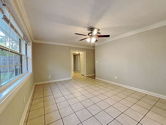 3rd image of 3646 Colebrooke Dr