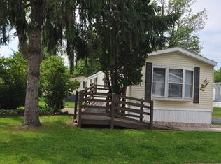 1407 Indigo Dr, Oshkosh, WI 54902