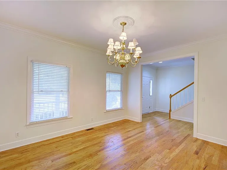 112 Newfield St — Photo 6