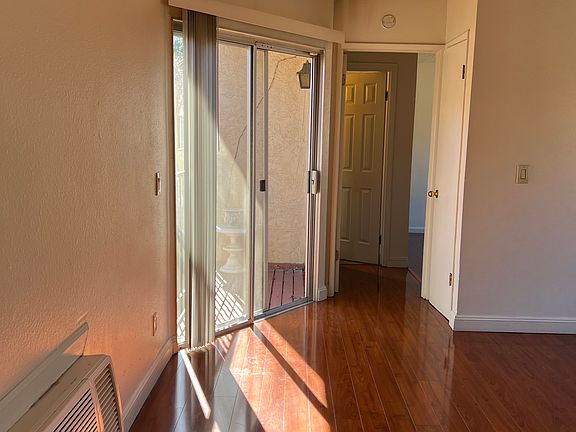 3rd image of 2315 N St APT 6