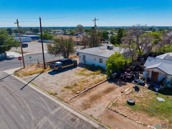 107 S 8th St, Carlsbad, NM 88220