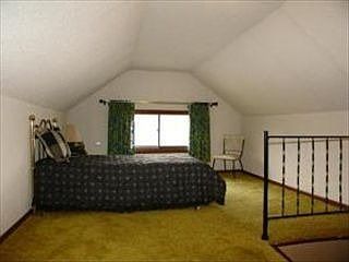 4th image of 3517 N Odell Ave