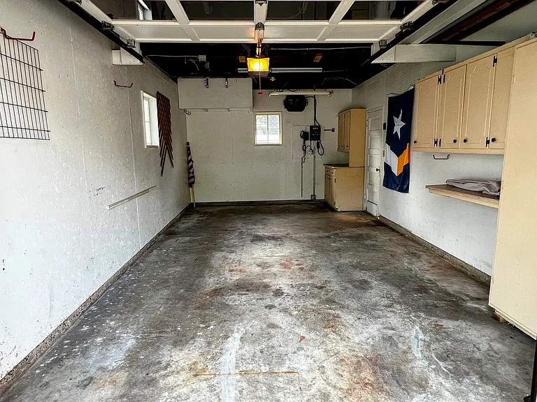 228 W Lexington Blvd — Photo 29