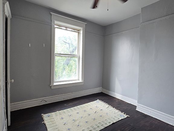 5th image of 6555 S Langley Ave #2