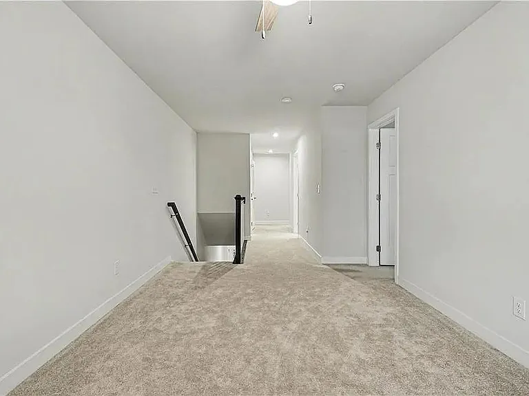 136 Salt Lake Ln — Photo 11