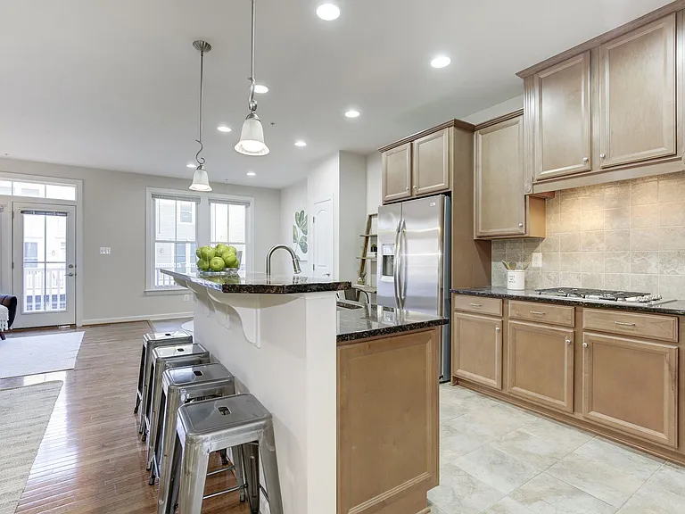 122 Parkview Ave — Photo 25