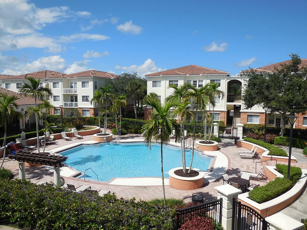 Building Photo - 9873 Baywinds Dr #5212