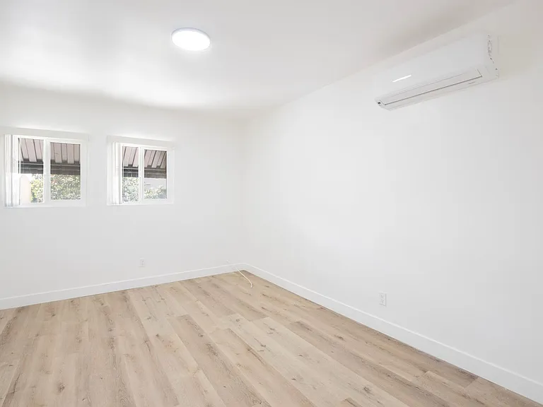 904 N Sierra Bonita Ave — Photo 36
