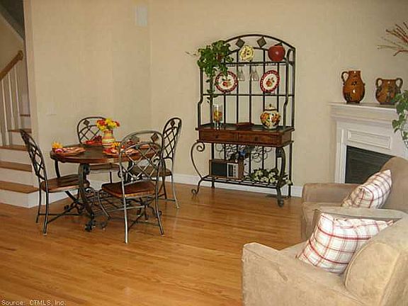 5th image of 70 Gianna Dr #23