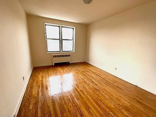 3rd image of 2675 Henry Hudson Pkwy W APT 7C