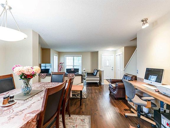 5th image of 181 Saddlebrook Way NE