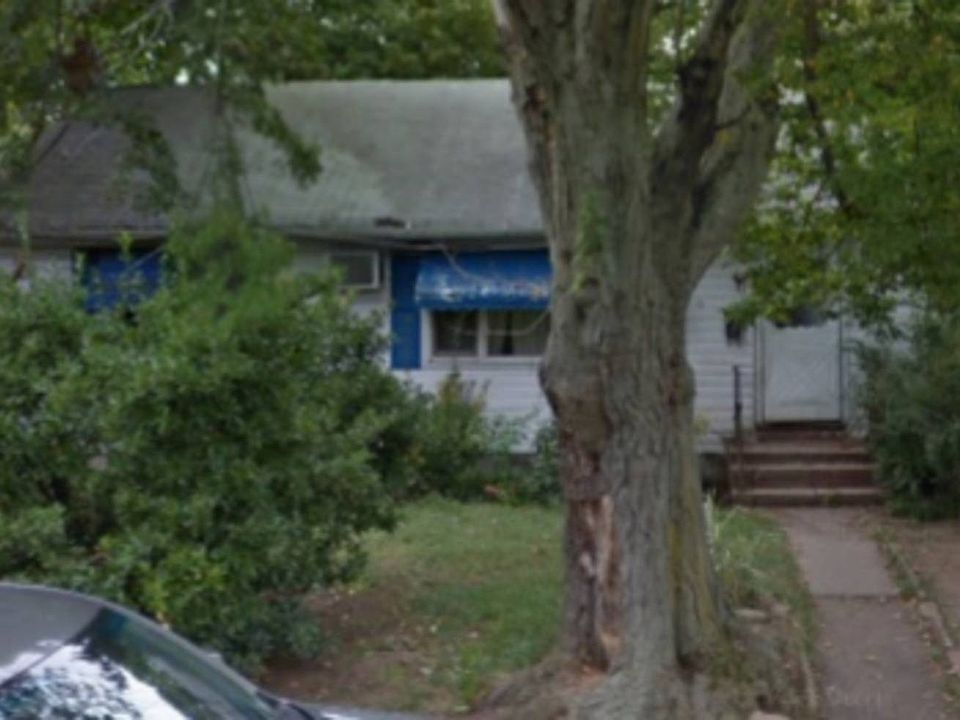 1st image of 17 Jefferson St