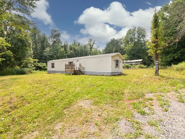 105 Hanley Rd, Hannibal, NY 13074