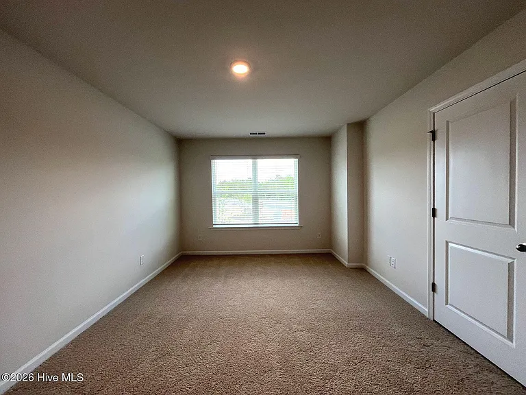 201 Maddox Dr — Photo 17
