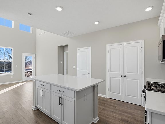 7th image of this home