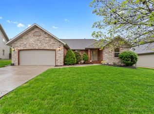 630 N Spout Spring St, Nixa, MO 65714