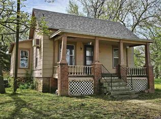 419 N 5th St, Madison, KS 66860