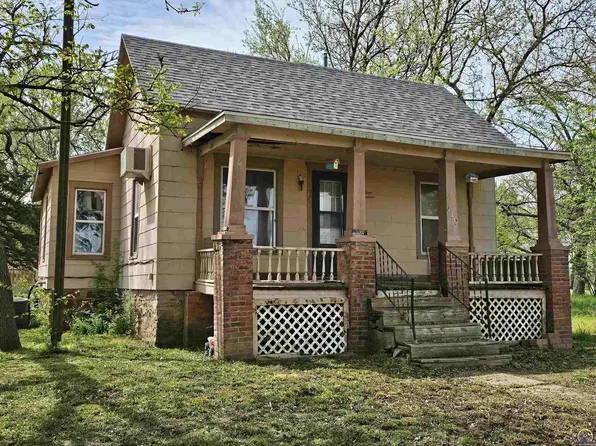 419 N 5th St, Madison, KS 66860