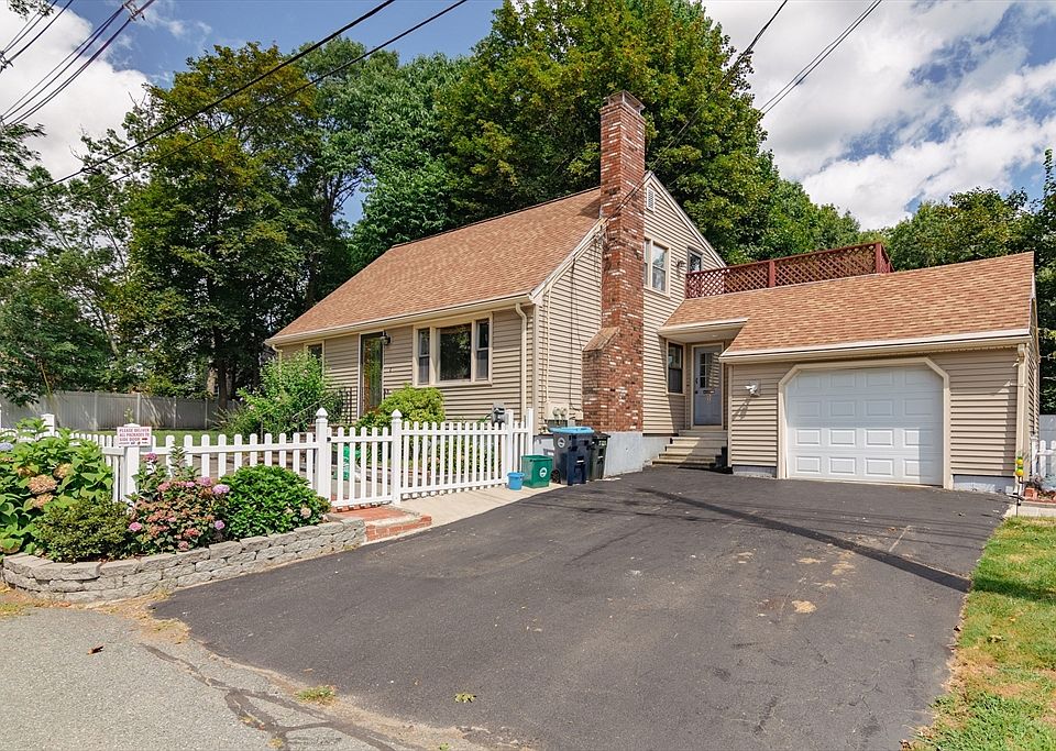 1st image of 52 Fairlawn Cir
