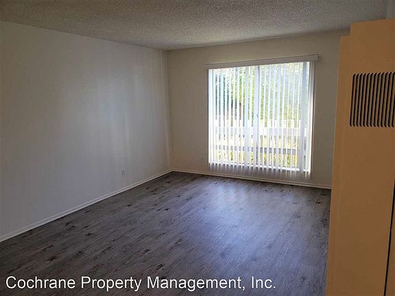 4th image of 57 N Ann St #202