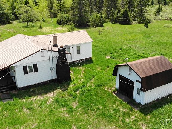 3rd image of 15467 Larson Rd