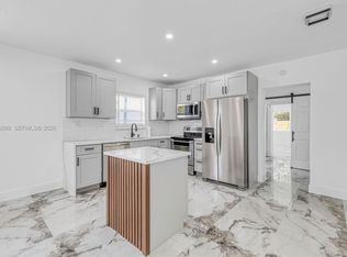 809 SW 17th St #1, Fort Lauderdale, FL 33315