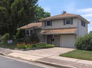 18 Ridge Rd, South River, NJ 08882